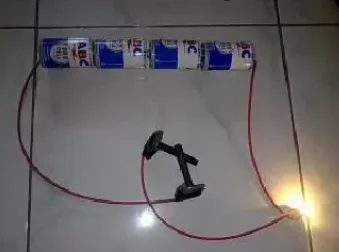 Alat Uji Larutan Elektrolit dan Nonelektrolit 9 Uji Larutan Elektrolit