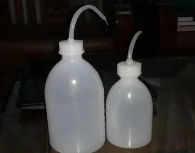 Pengertian Dan Fungsi Botol Semprot (Washing Bottle) 2 Botol Semprot (Washing Bottle)